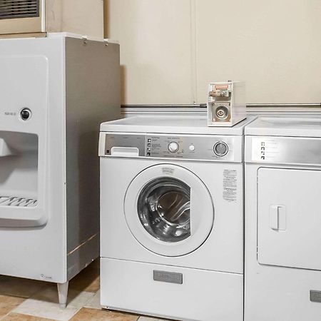 Quality Inn Ріо-Ранчо Екстер'єр фото