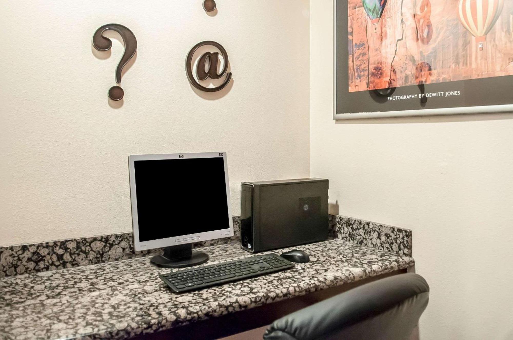Quality Inn Ріо-Ранчо Екстер'єр фото