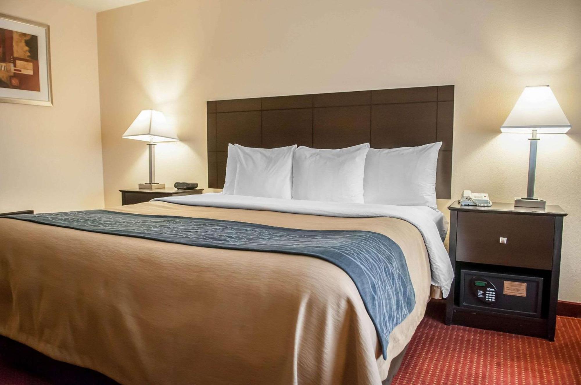 Quality Inn Ріо-Ранчо Екстер'єр фото